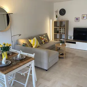 Cozy 1 Bedroom Apartment Antibes Juan-Les-Pins - Walk To Beaches, Restaurants, Old Town Appartamento